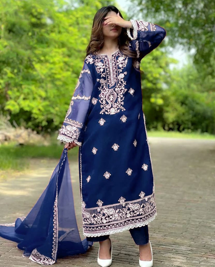 Ready to Wear 3-Piece Embroidered Organza Suit with Crepe Inner & Dupatta
