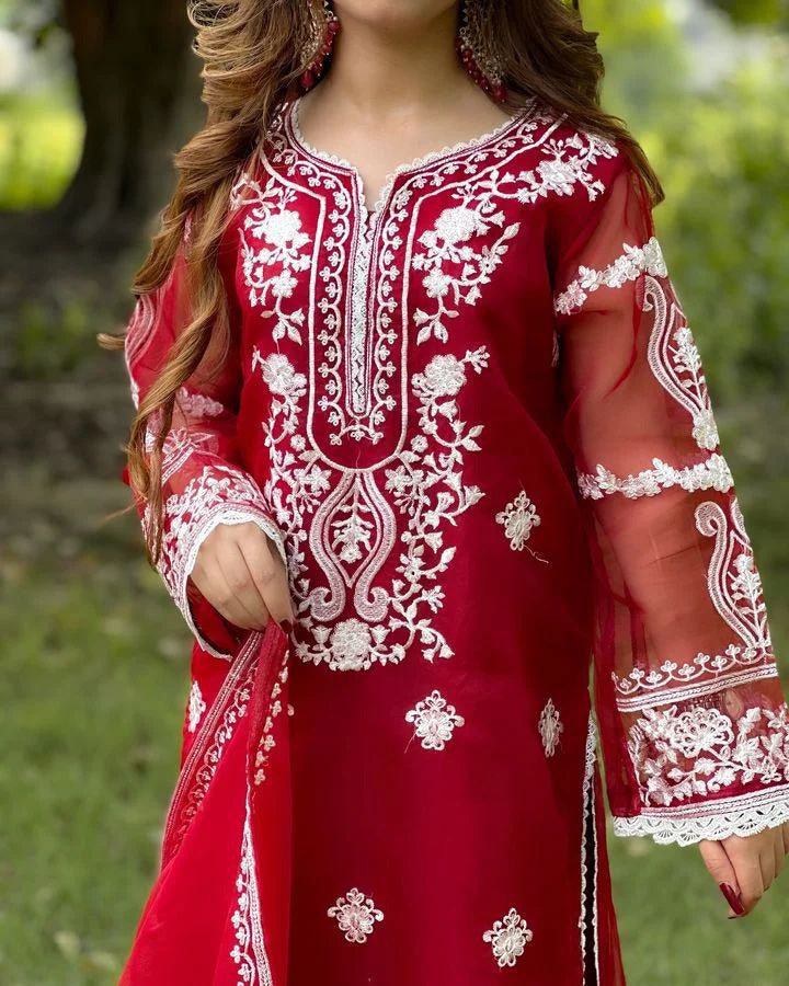 Ready to Wear 3-Piece Embroidered Organza Suit with Crepe Inner & Dupatta