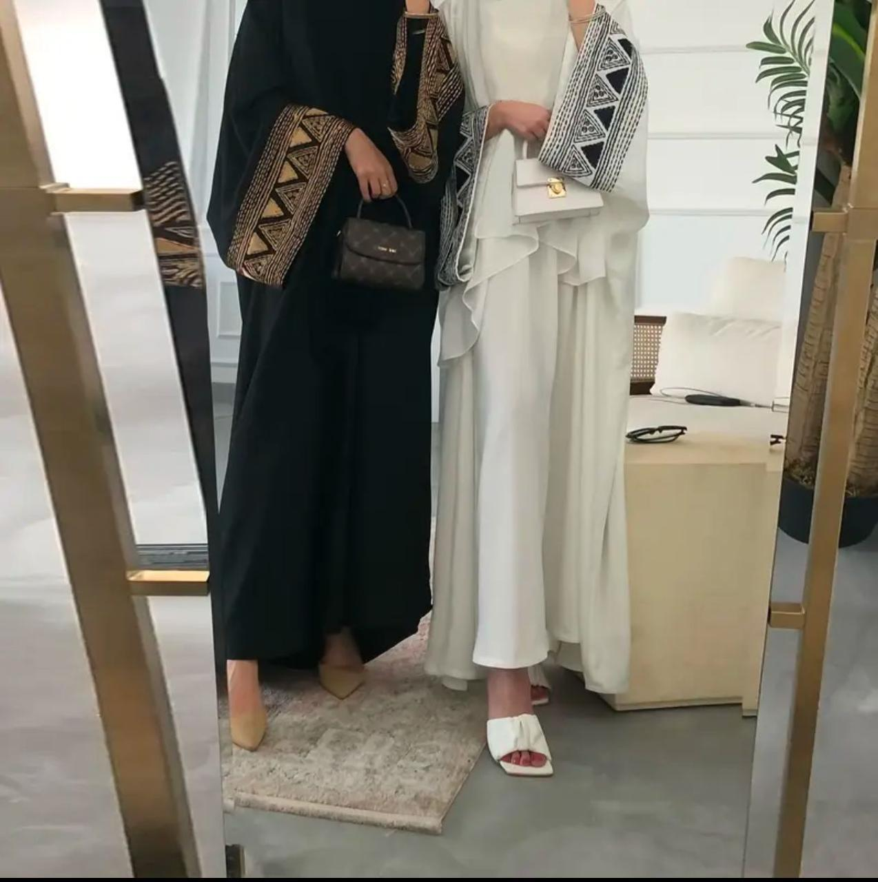 Graceful Wool Peach Abaya with Stoller – Premium Islamic Wear