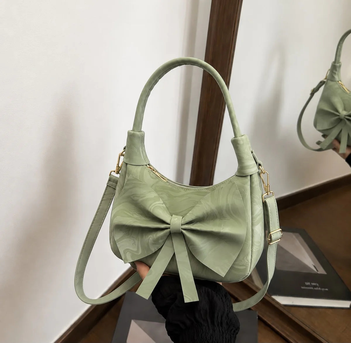 Elegant Bow Shoulder Bag with Marbled Texture - Lightweight Crossbody Purse