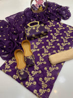 5-Piece Premium Embroidered Festive Suit with Matching Khussa & Clutch – Grand Bazar