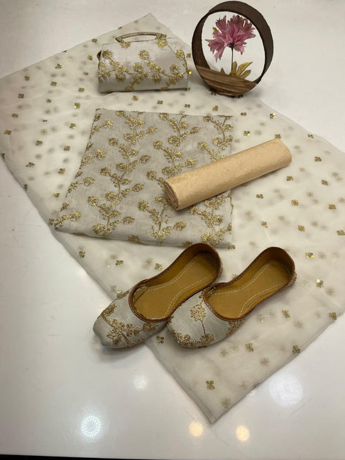 5-Piece Embroidered Chiffon Suit in Off White with Matching Khussa & Clutch – Grand Bazar