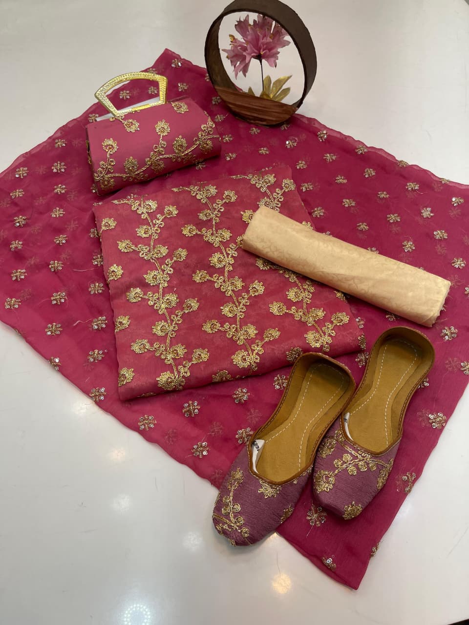 5-Piece Premium Embroidered Festive Suit with Matching Khussa & Clutch – Grand Bazar