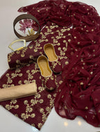 5-Piece Premium Embroidered Festive Suit with Matching Khussa & Clutch – Grand Bazar