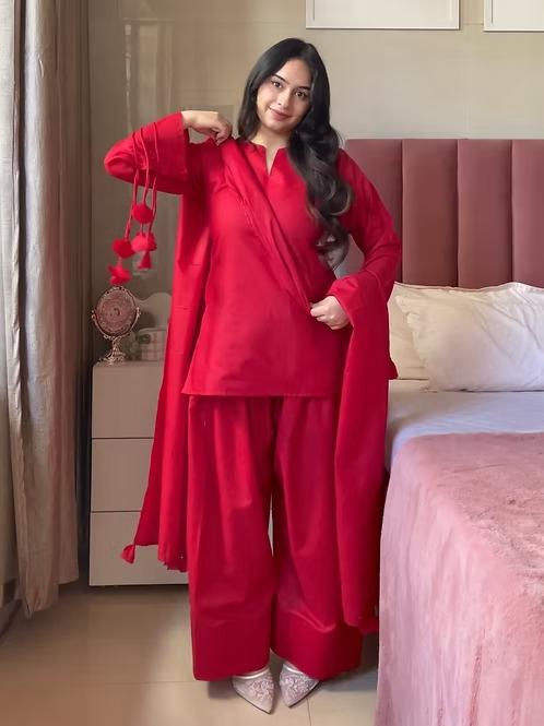 Ready to Wear 3-Piece Dream Drape Cotton Suit with Chiffon Dupatta – Trending Summer Collection