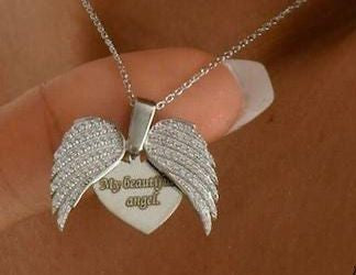 Customized Fancy Zirconia Delicate Design Locket Set for Her