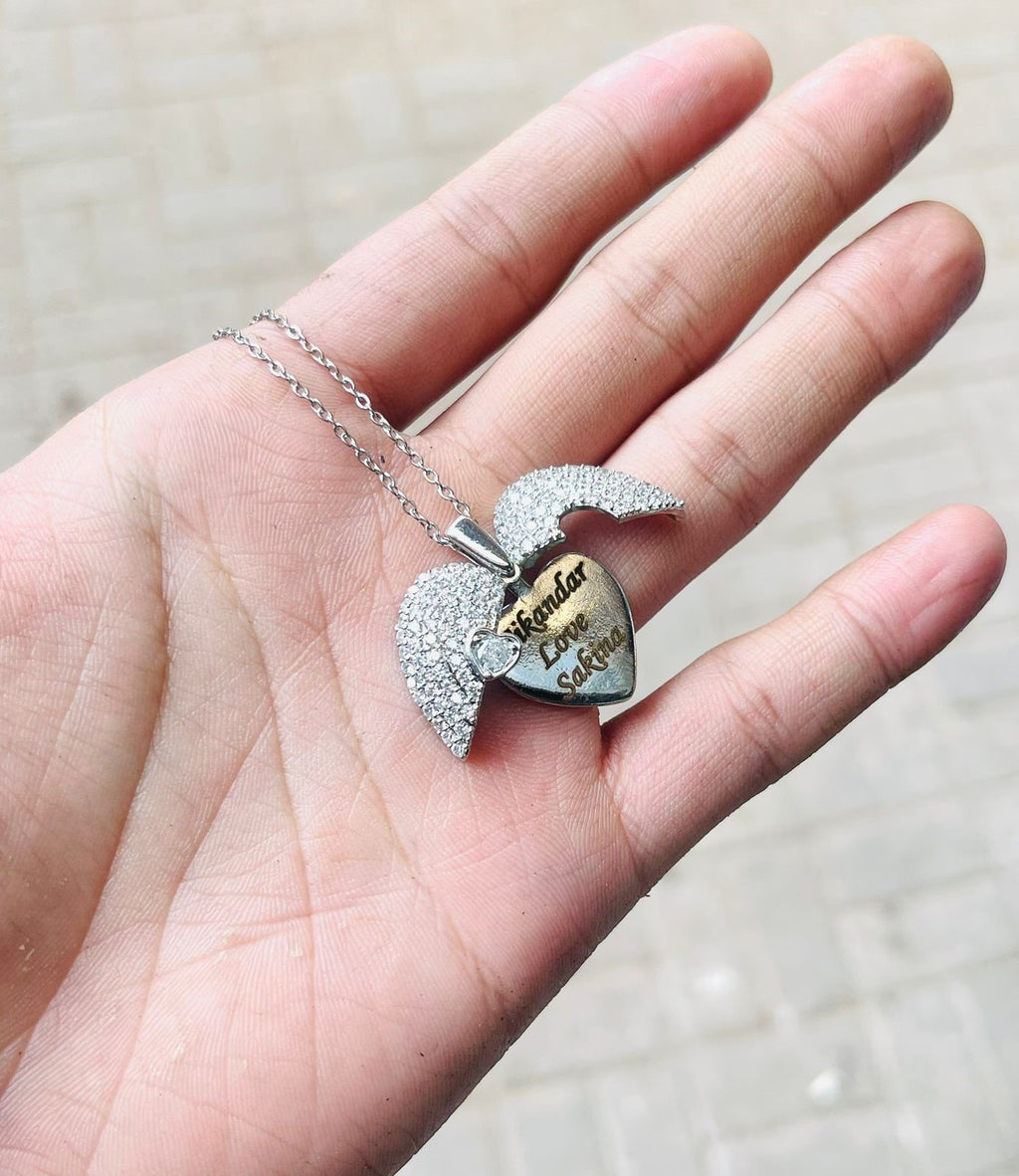 Fancy Delicate Design Locket Set for Her