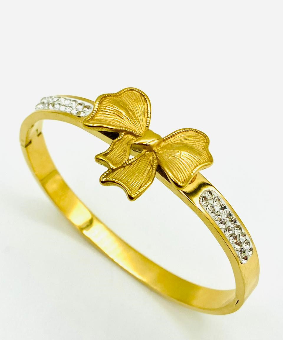 Fancy Butterfly Design Stainless Steel Zircon Stones Hand Cuff for Her