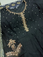 Ready to Wear Embroidered Pearl-Detailed Chiffon Long Maxi 3-Piece Set