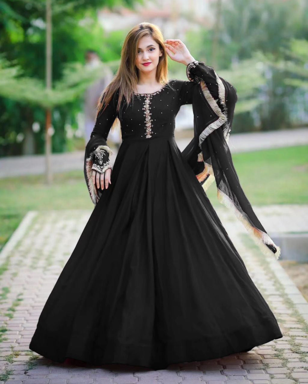 Ready to Wear Embroidered Pearl-Detailed Chiffon Long Maxi 3-Piece Set