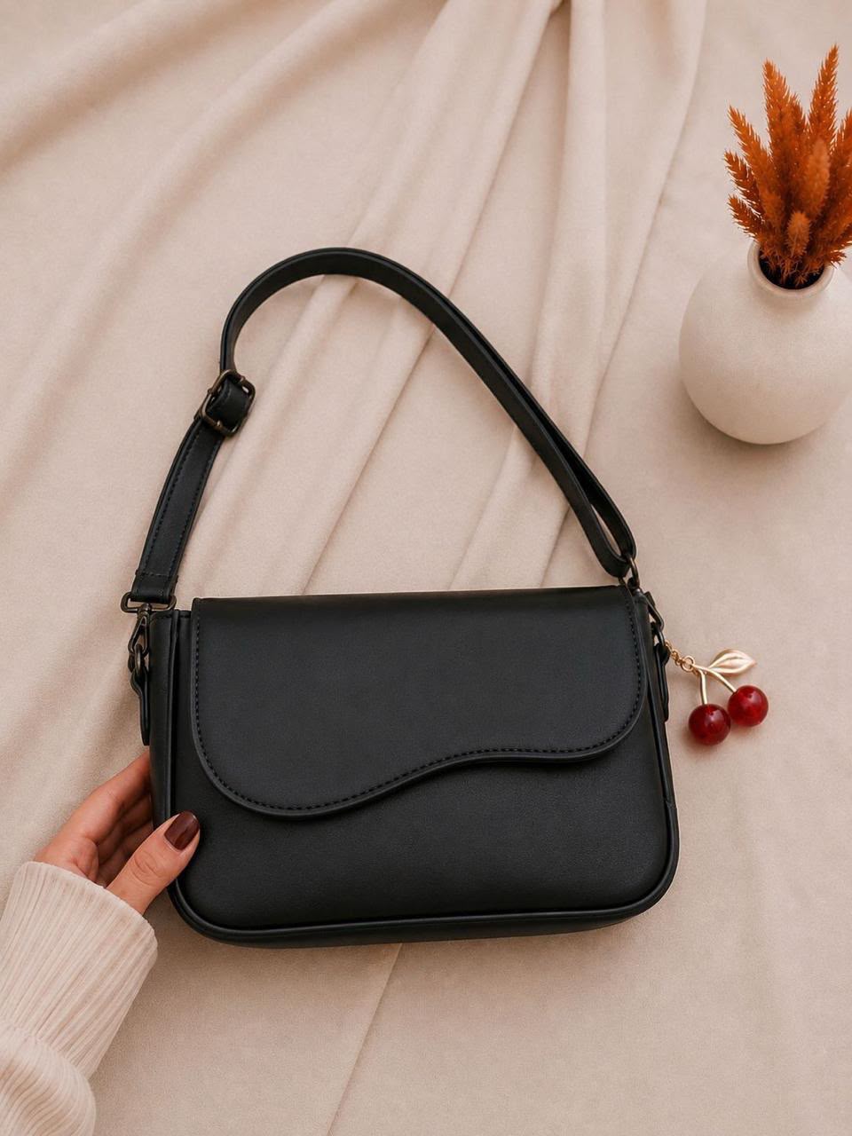 Cute & Stylish High-Capacity Handbag with Side Details