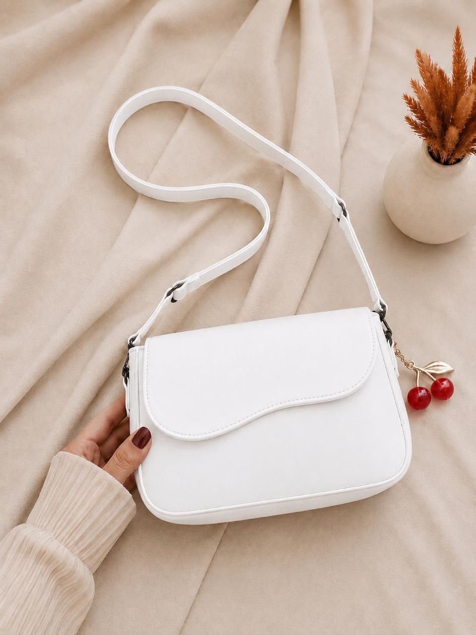 Cute & Stylish High-Capacity Handbag with Side Details