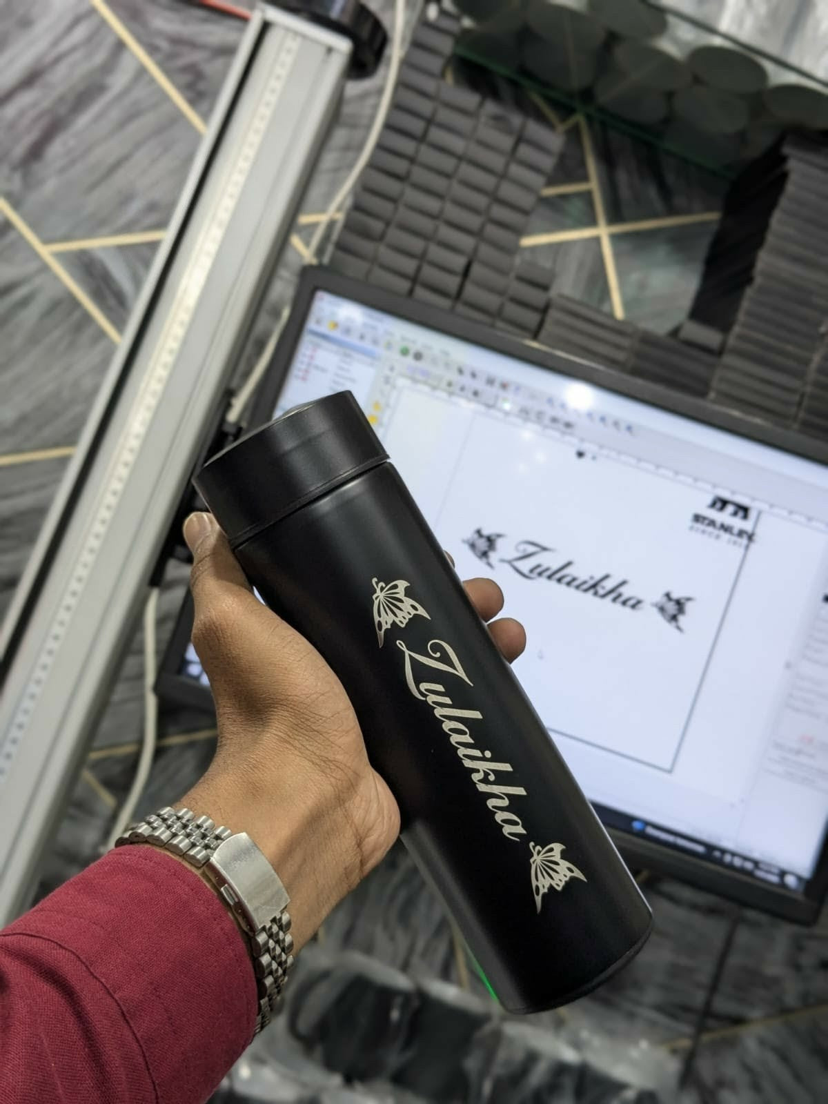 Customized Smart LED Temperature Bottle