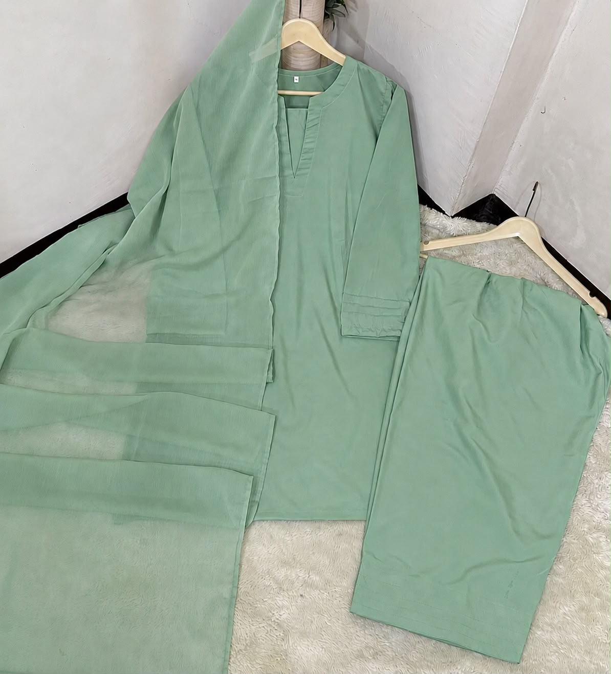 Ready to Wear Trending 3-Piece Plain Georgette Farshi Shalwar Suit with Chiffon Dupatta