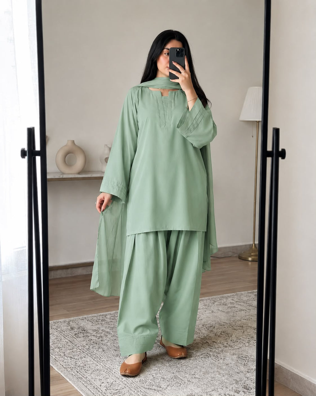 Ready to Wear Trending 3-Piece Plain Georgette Farshi Shalwar Suit with Chiffon Dupatta
