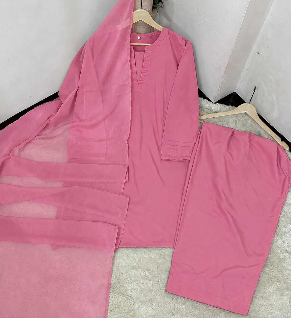 Ready to Wear Trending 3-Piece Plain Georgette Farshi Shalwar Suit with Chiffon Dupatta