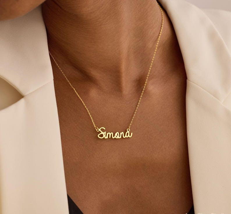 Customized Name Necklace for Her – Premium Personalized Gift