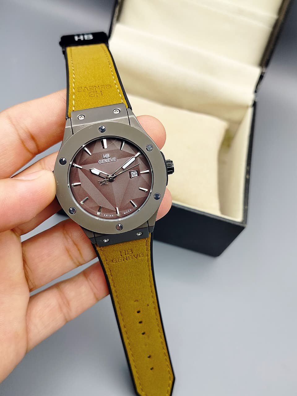 Luxury New Model Watch – Working Date & Master Lock Strap