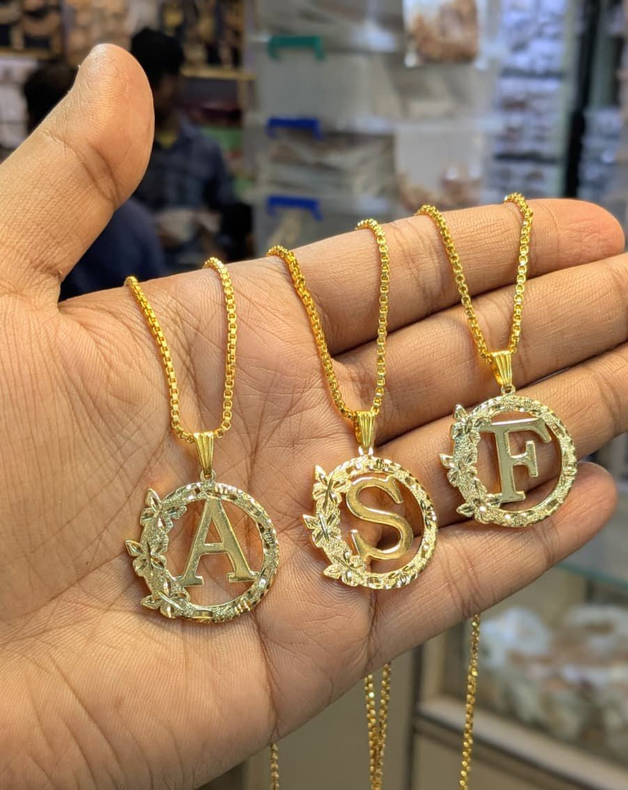 Pack of 2 Customise Initial Ring & Name Locket – Gold-Plated Personalised Jewellery Set