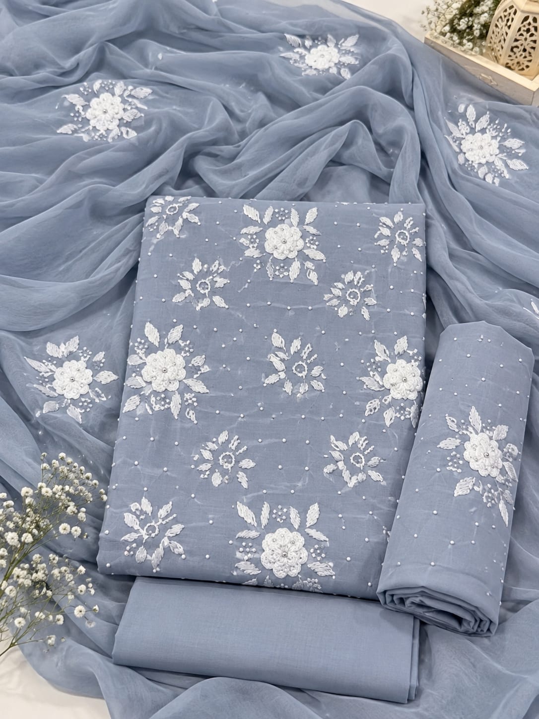 3-Piece Hand Oon Embroidered Lawn Suit