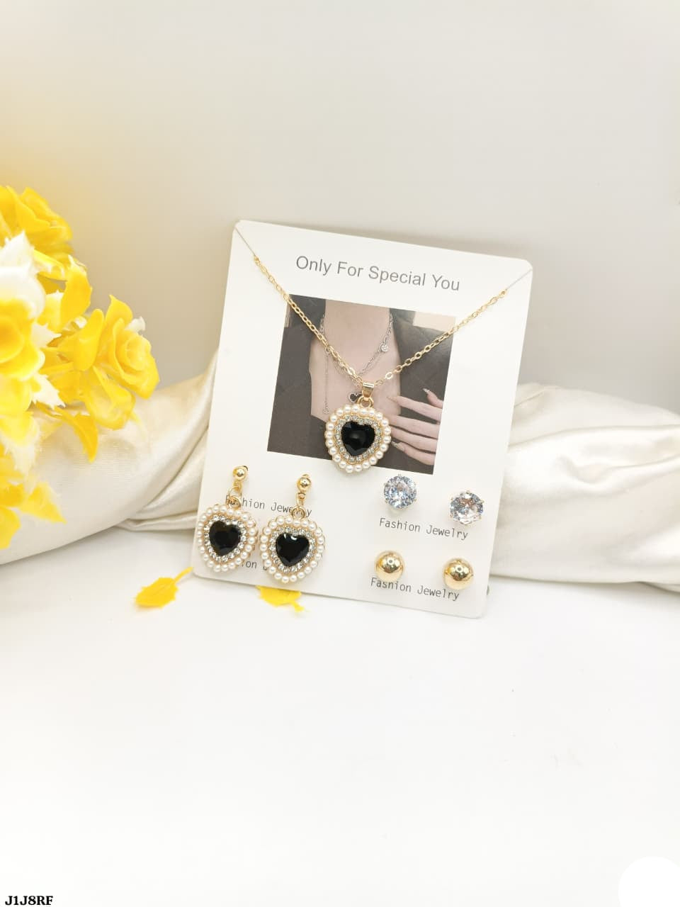 Fancy China Heart Jewellery Set for Her
