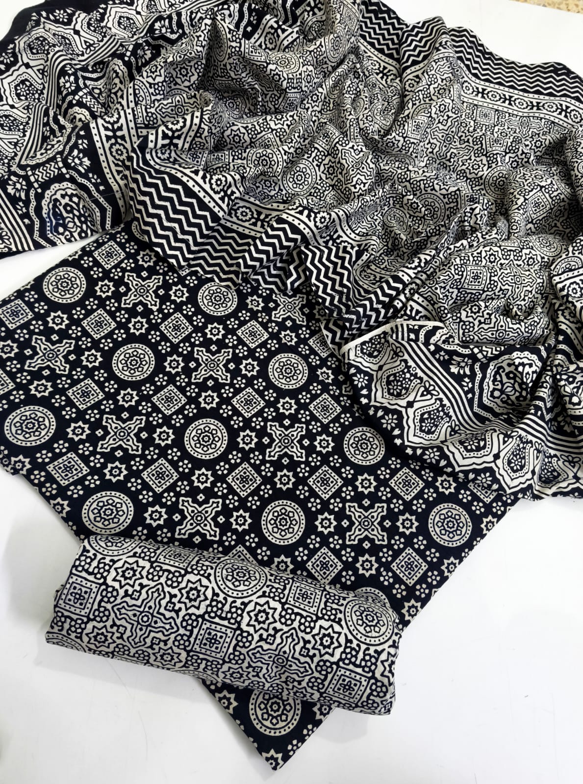 Traditional Allover Print Black & white Ajrak Cotton 3-Piece Unstitched Suit | Cultural Sindhi Print Dress