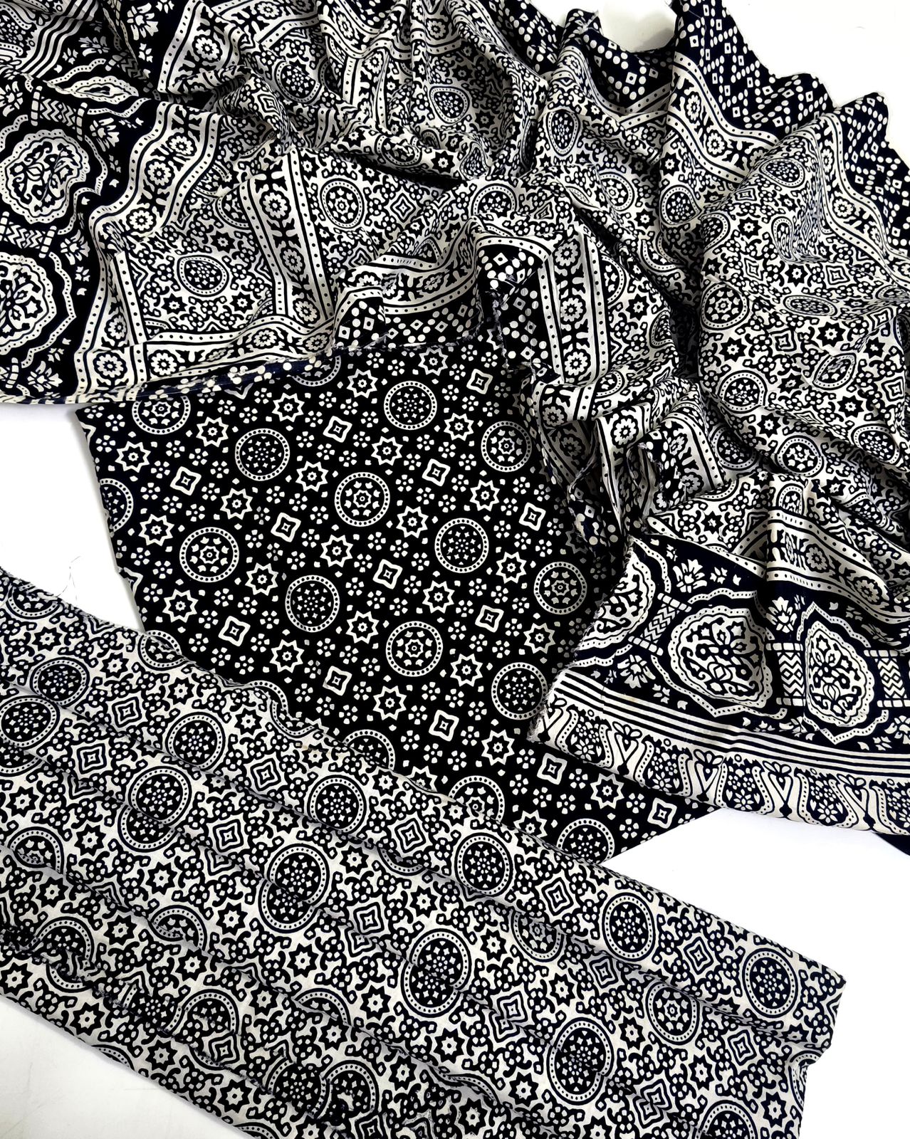 Traditional Allover Print Black & white Ajrak Cotton 3-Piece Unstitched Suit | Cultural Sindhi Print Dress
