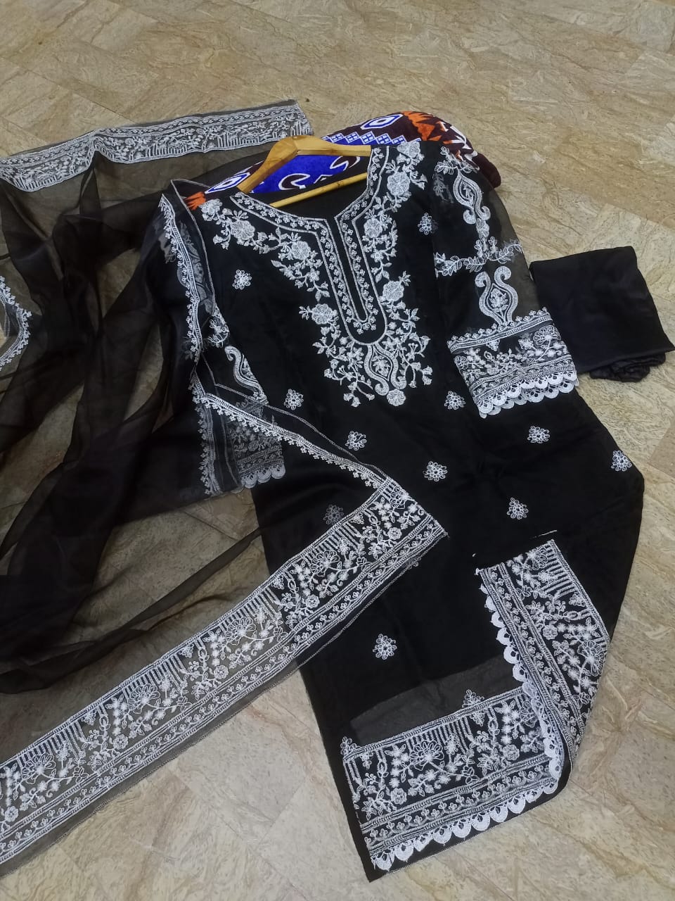 Ready to Wear 3-Piece Embroidered Organza Suit with Crepe Inner & Dupatta